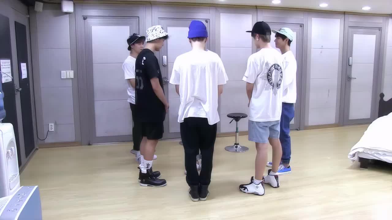 17BTS-Embarrassed 练习室