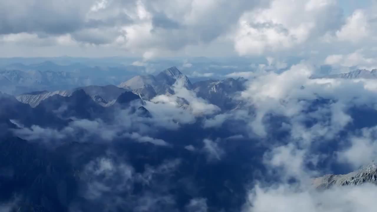 3、多彩之湖 Amazing China Lakes with Amazing Colours