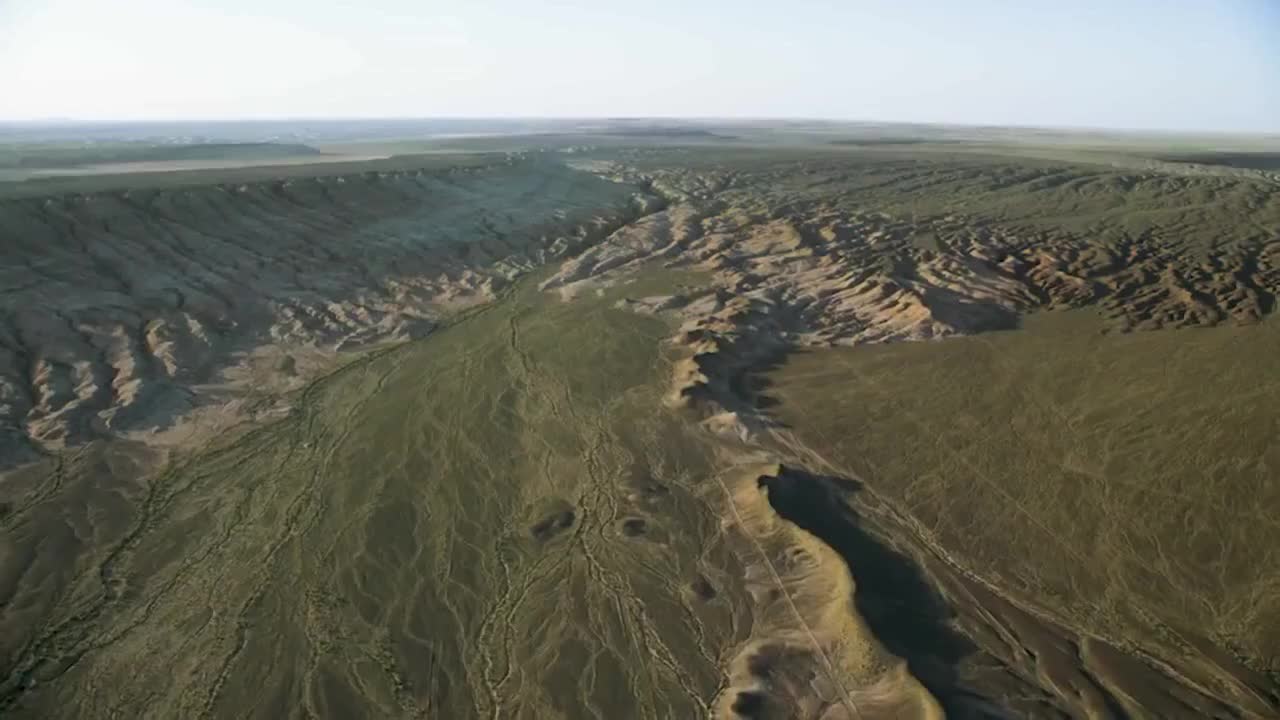 【美丽中国】《Amazing China》双语字幕绝佳英语听力素材，感受中国自然风光-p55-55.远离海洋的杏花长廊[高清版]