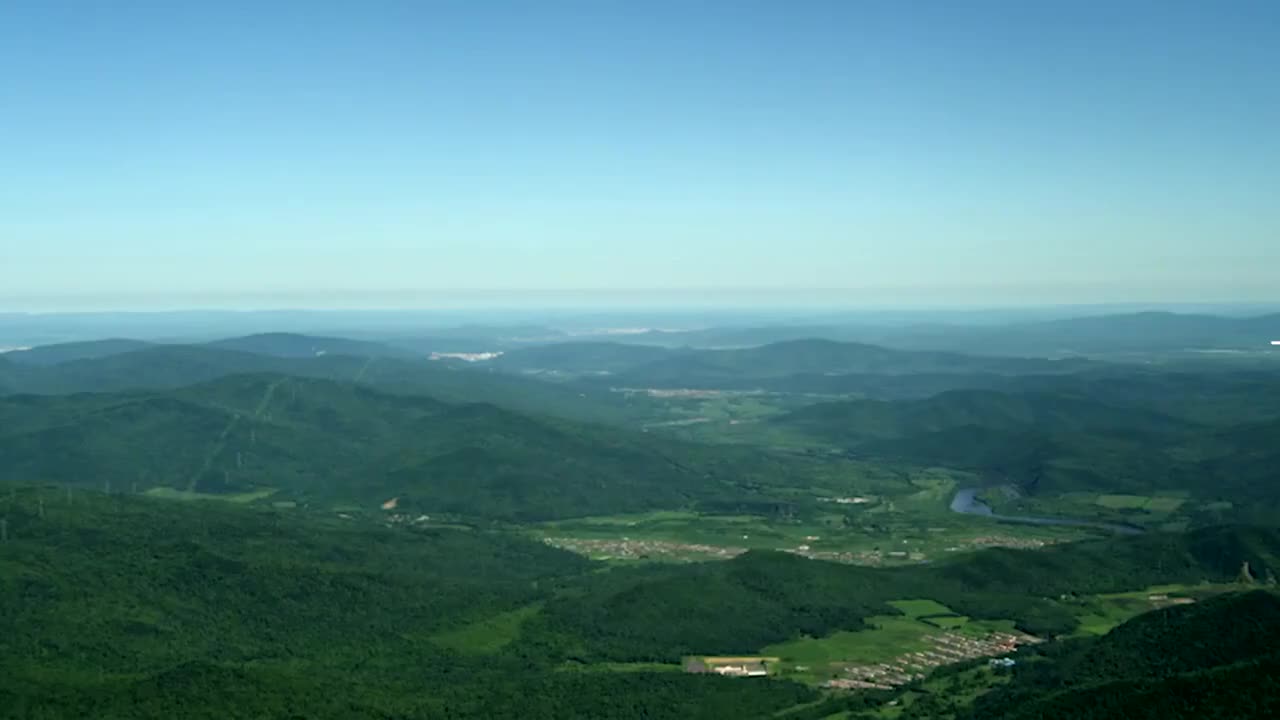 【美丽中国】《Amazing China》双语字幕绝佳英语听力素材，感受中国自然风光-p19-19.红松的故乡[高清版]