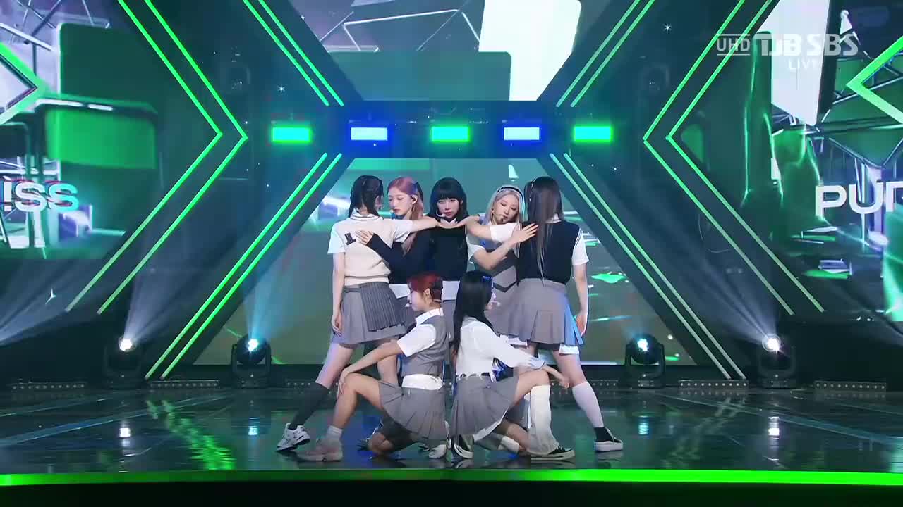 220814 SBS UHD Inkigayo PURPLE KISS - Nerdy