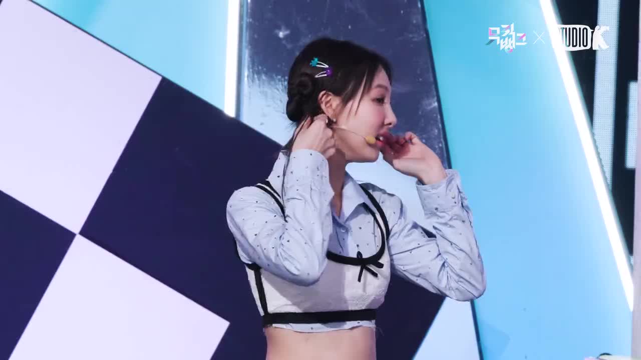 娜琏 怼脸直拍 音银220826