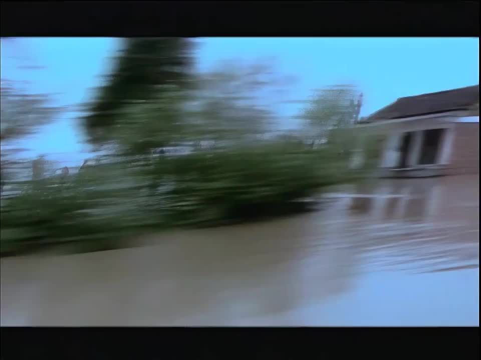 群星-让世界充满爱MV[AI修复]