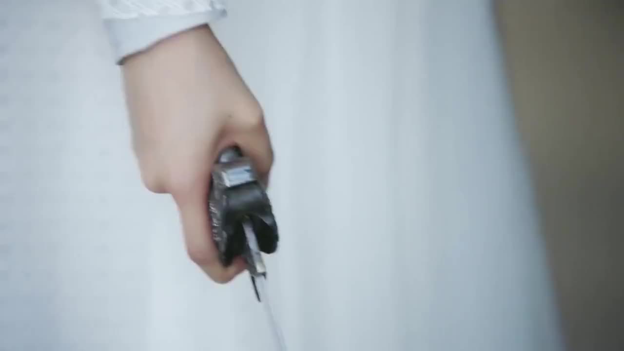 03、火、杀人灭门、剑尖血滴落