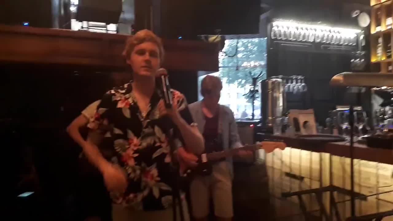 我第一个遇到的女孩(Live)---Встречная (live)