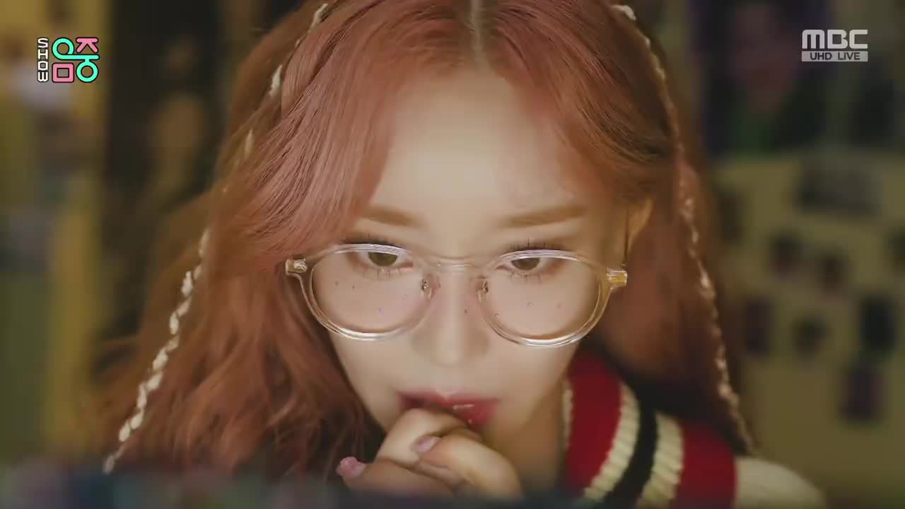 230218 MBC UHD Music Core STAYC - Poppy