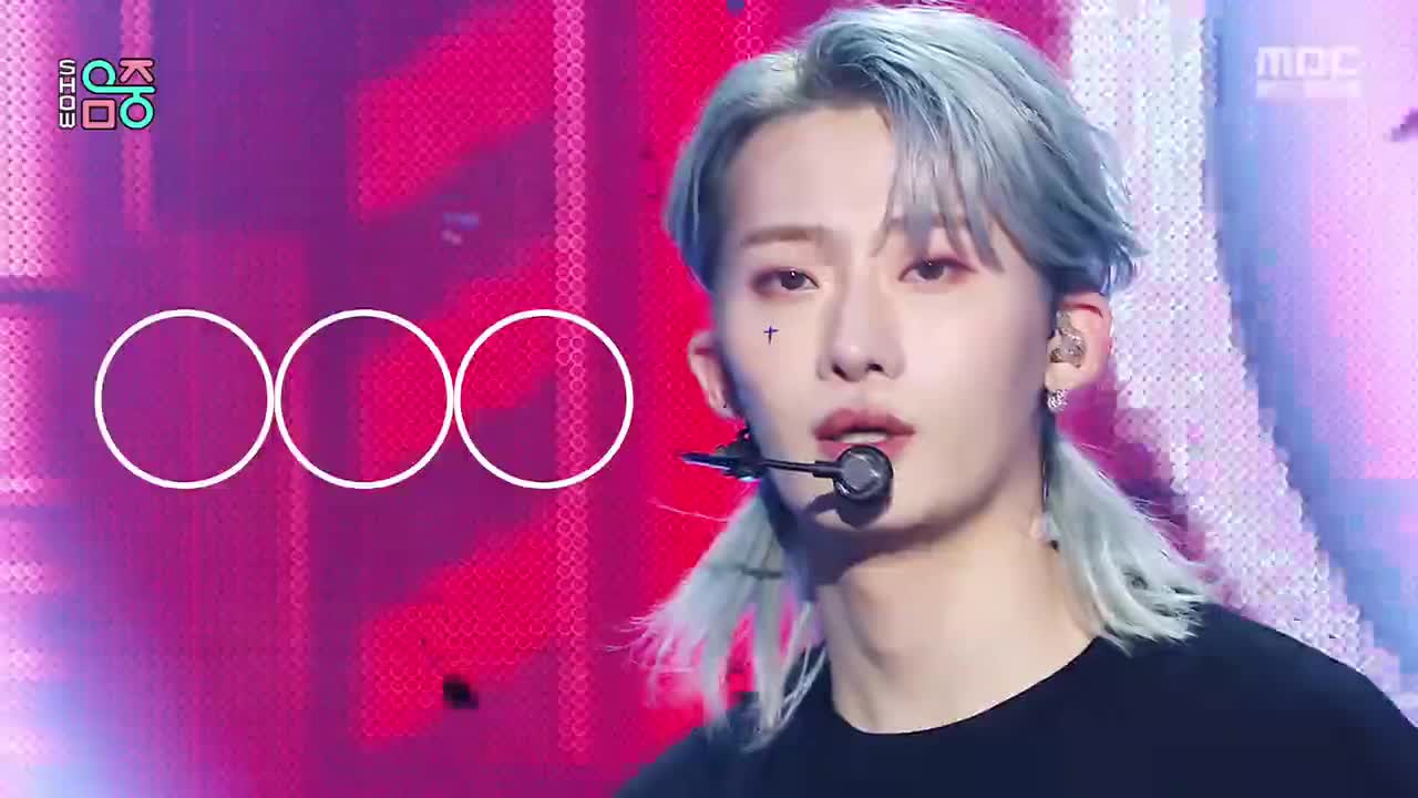 230304 MBC UHD Music Core STAYC - Teddy Bear