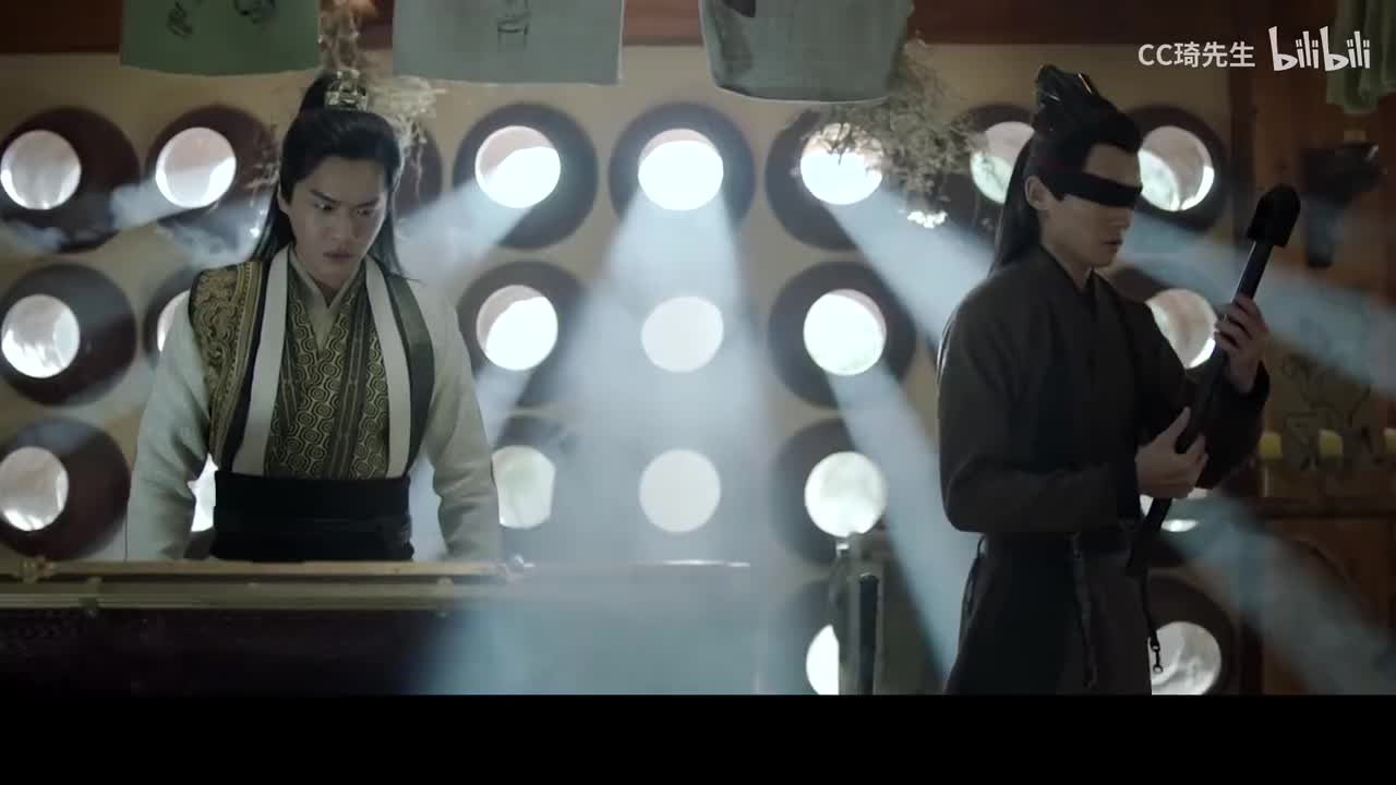 范闲开箱惊现神秘武器，夜宴诬陷真相浮出水面