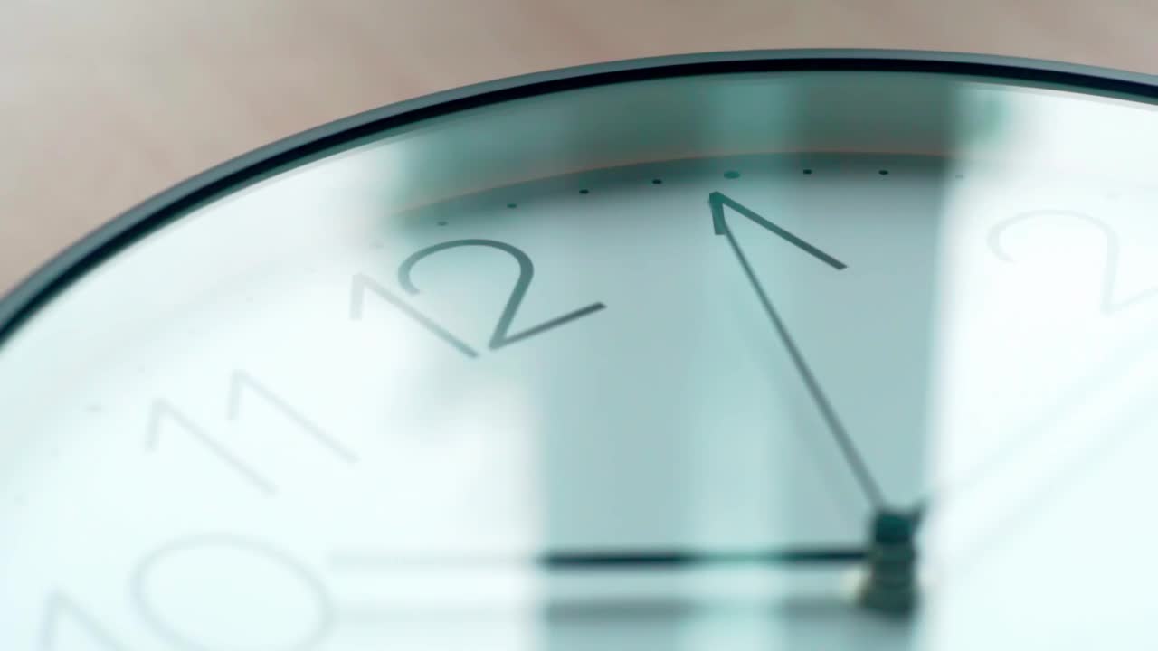 【4K素材】延时钟表时间流逝（2）