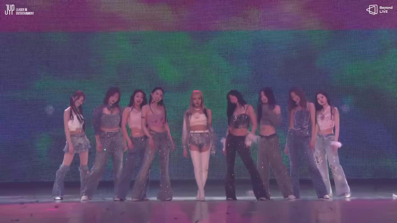 TWICE - Talk that Talk