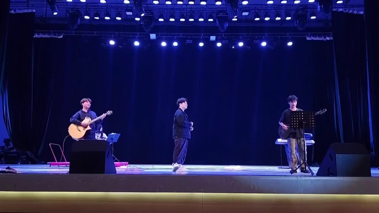 12、简单爱（校乐队）