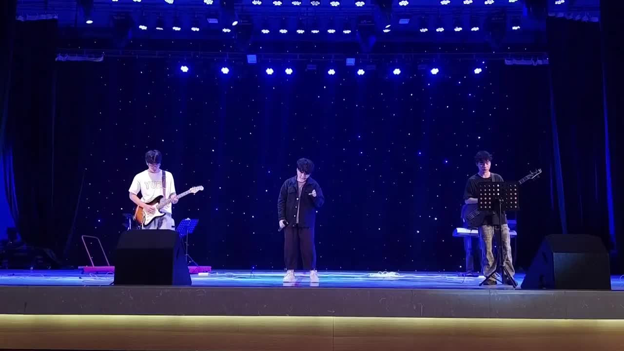 13、月半小夜曲（校乐队）