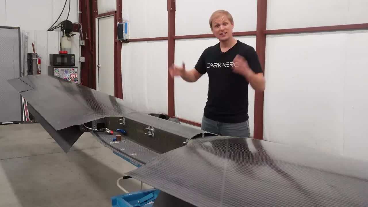 Exoskeleton wing design - how carbon fiber makes it possible