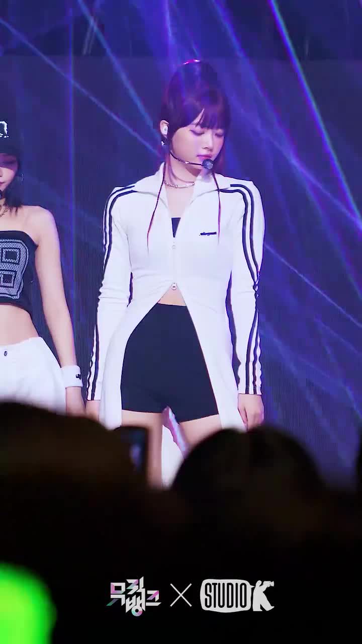 洪恩採 HONG EUNCHAE 竖版直拍