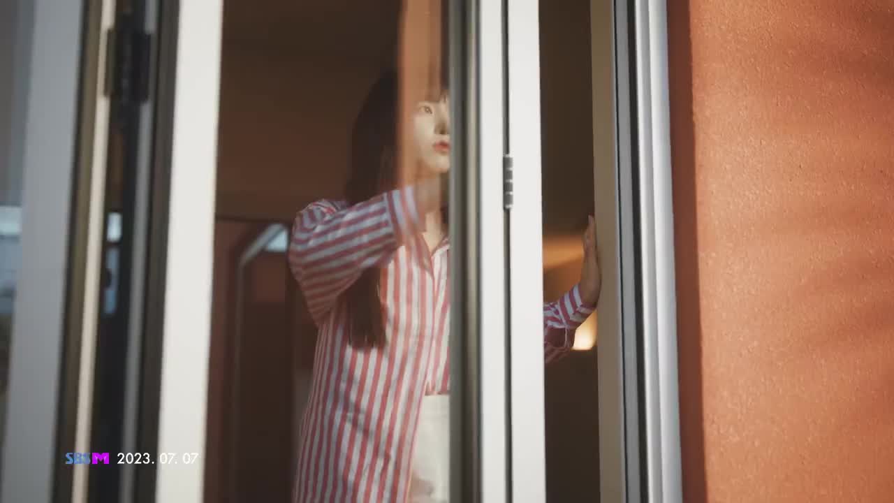 NMIXX - Party O'Clock