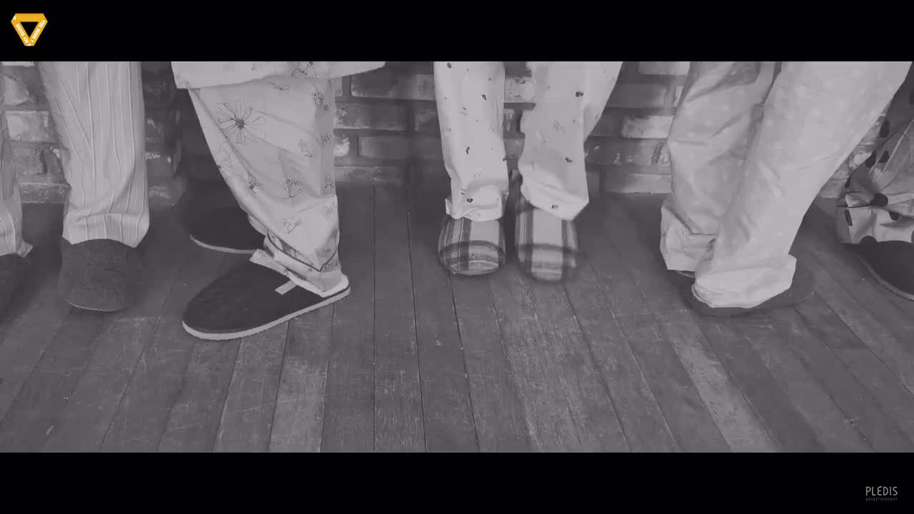 45SEVENTEEN-Home 练习室(睡衣版)