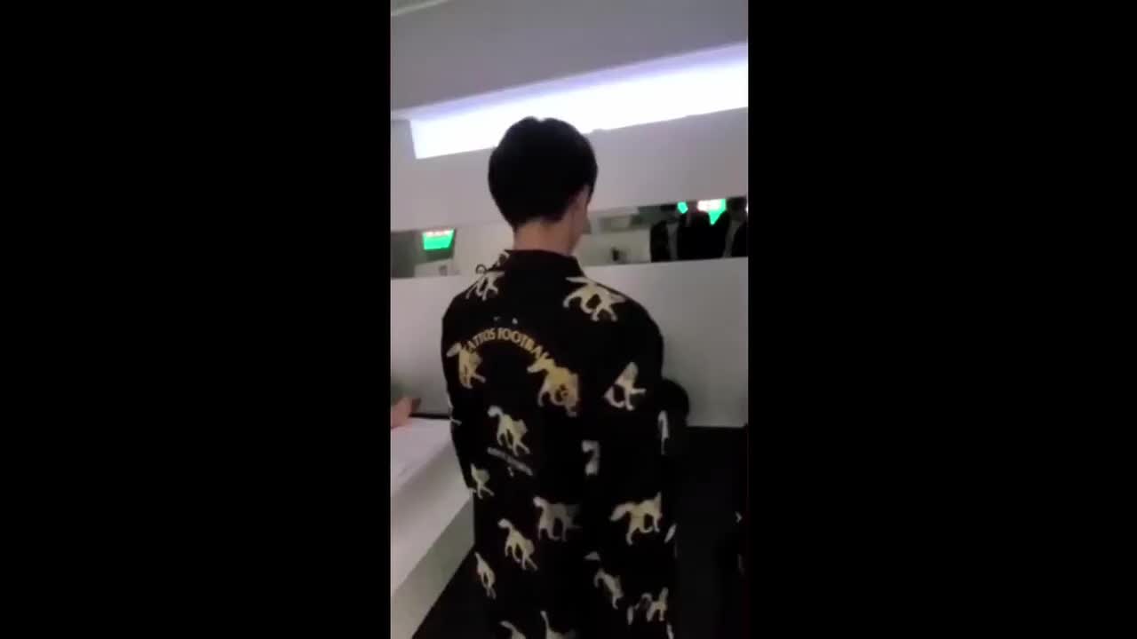 【BEHIND】123名外出的圣诞老人时间