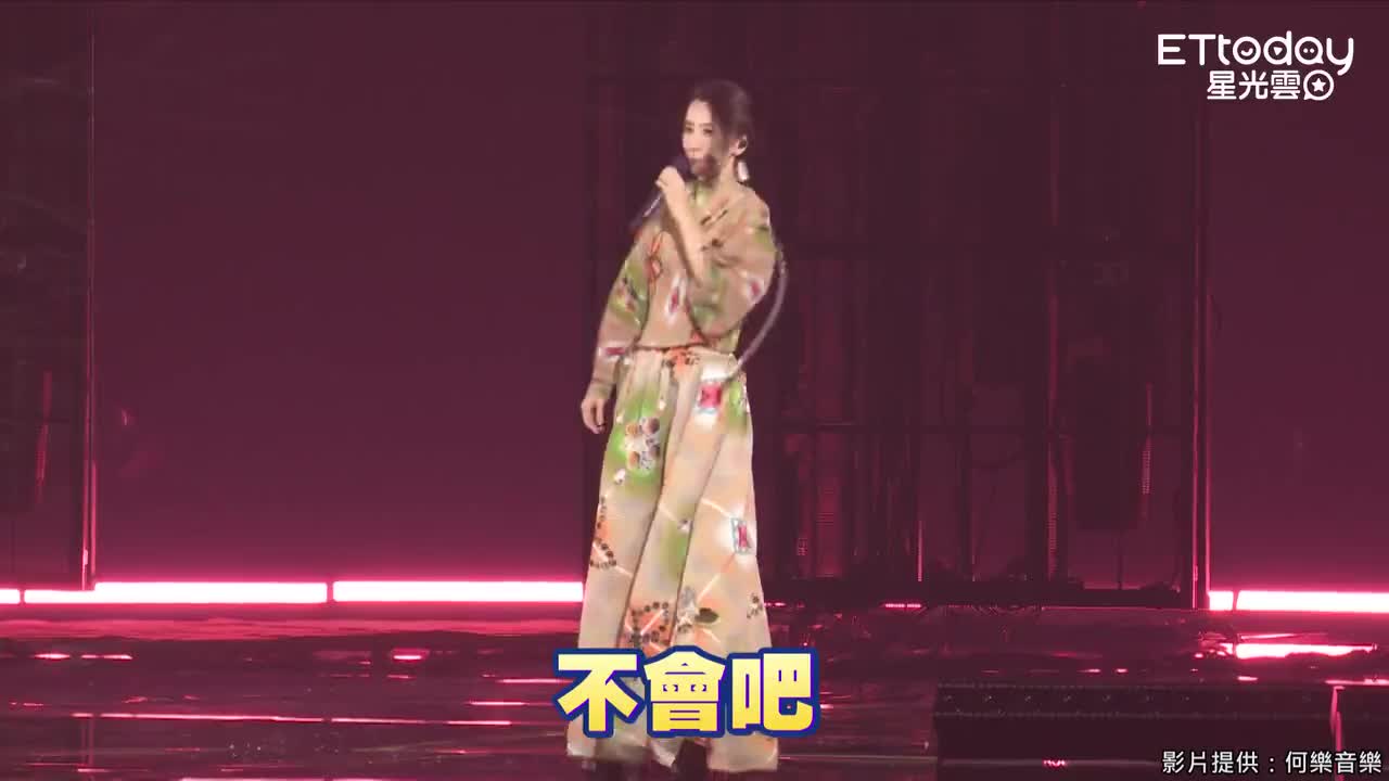 Selina挺8月孕肚哭了 Hebe口袋放卫生纸「姐妹值得托付」