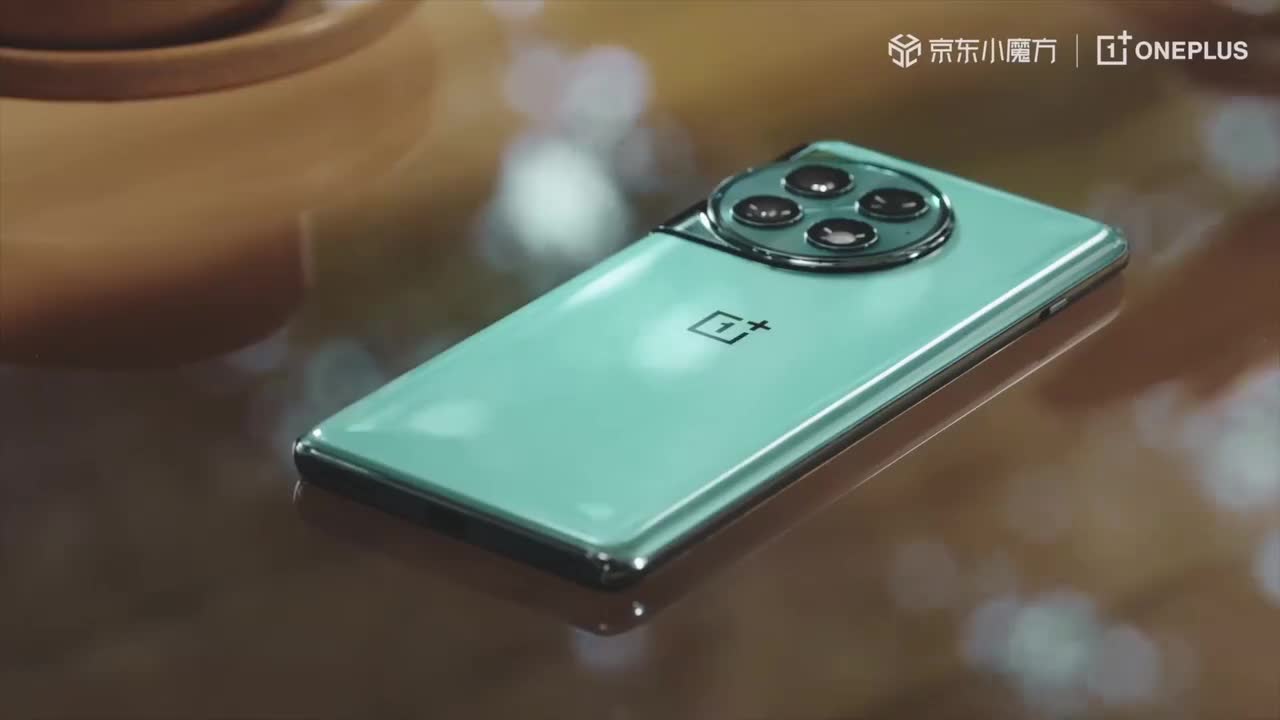 一加 Ace 2 Pro 5G 广告（3）