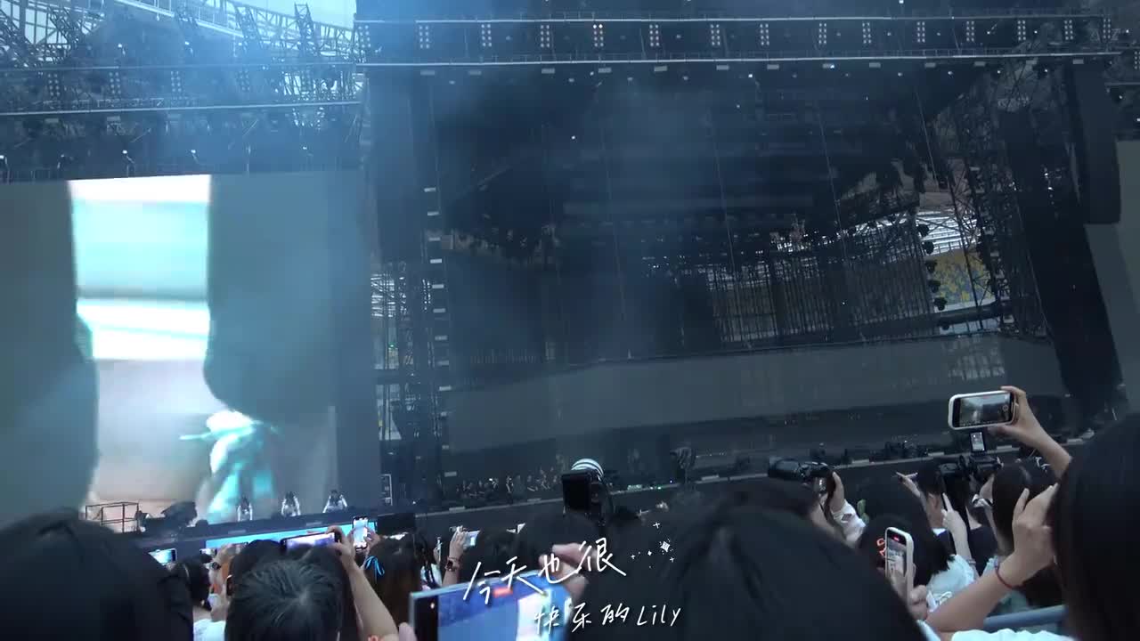 3.三人候场+手册