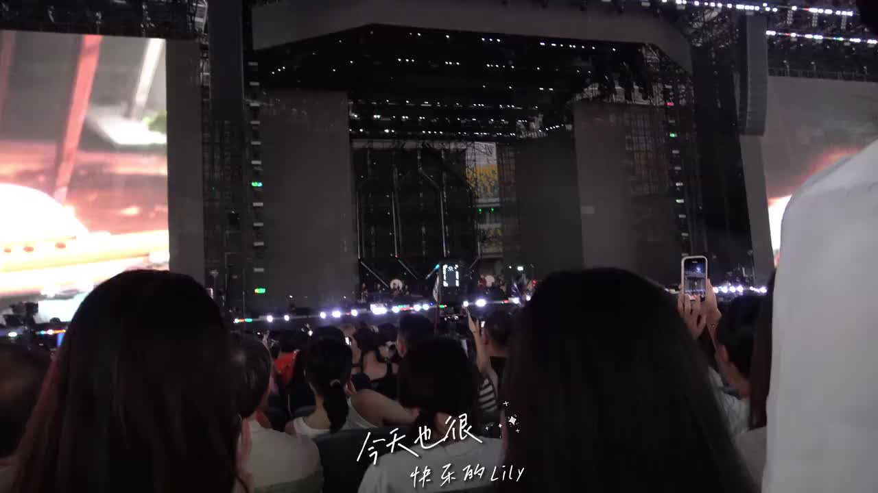 15.易烊千玺solo-大花轿+白日猫