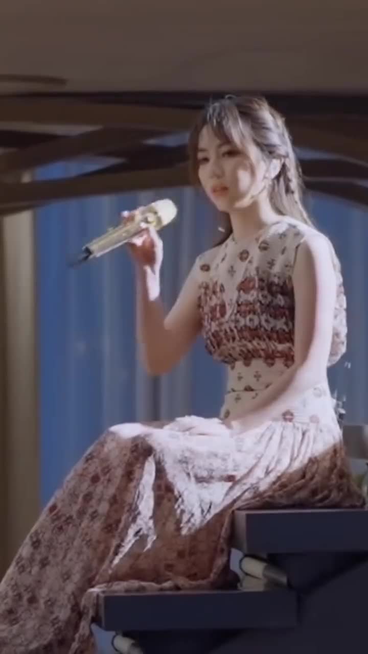 邓紫棋时隔12年再唱《情人》，不同心境好听哭了！