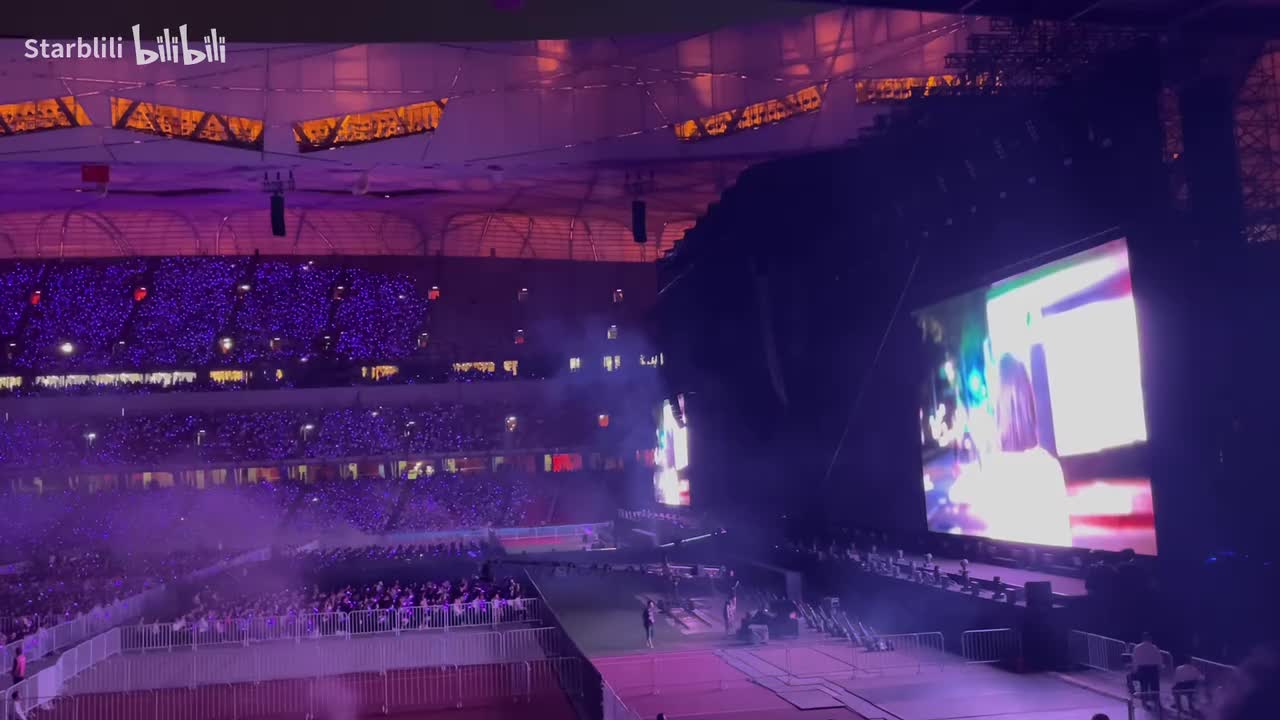 豆浆油条+小酒窝+自画像