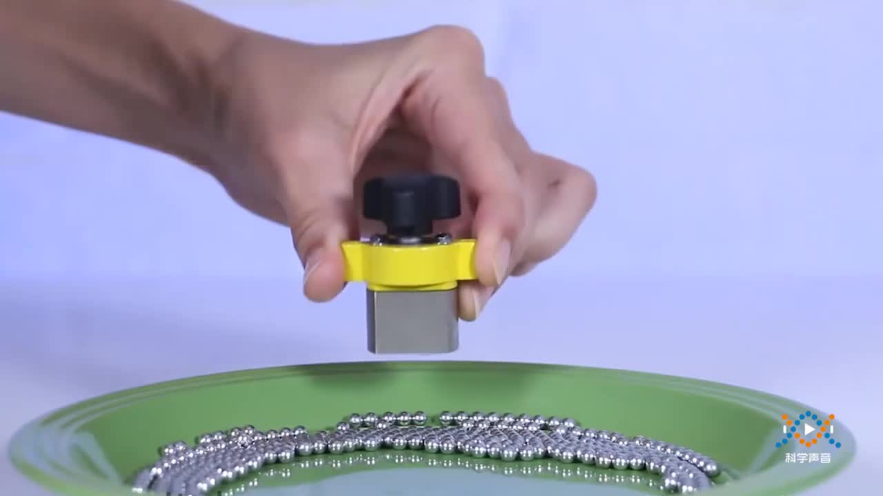 (07)教科版二下一单元1-7-1磁铁和我们的生活