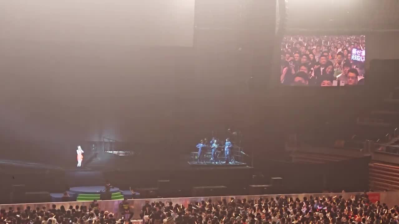 33、【4K】王心凌 互动六 SUGAR HIGH 世界巡回演唱会 福州站 完整版正面舞台