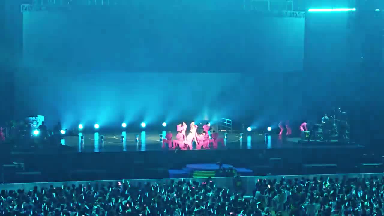 3、【4K】王心凌 - woosa woosa SUGAR HIGH 世界巡回演唱会 福州站 完整版正面舞