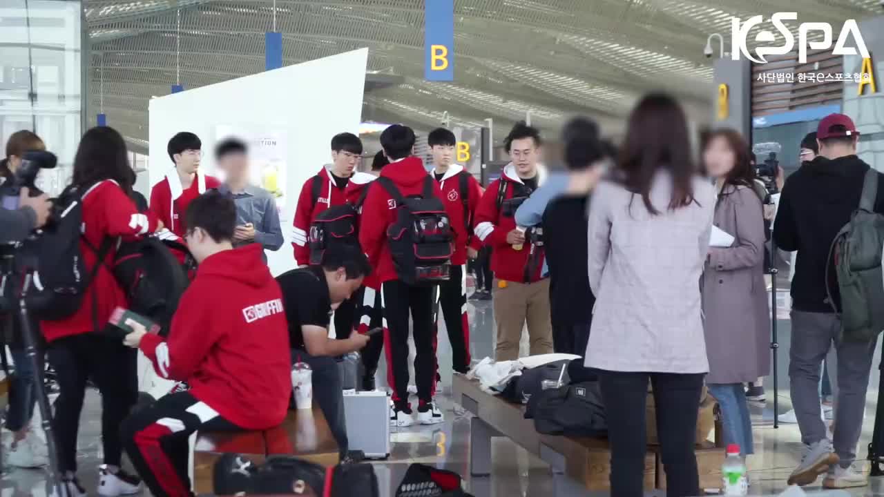 激动人心的首次亮相，格里芬！[2019世界总决赛战队采访]