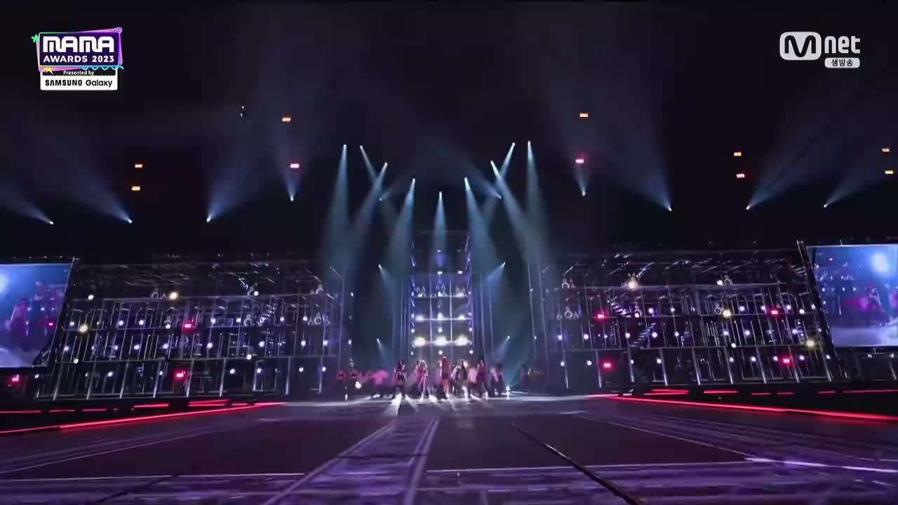 LE SSERAFIM - 蓝胡子(Eve, Psyche & The Bluebeard’s wife)