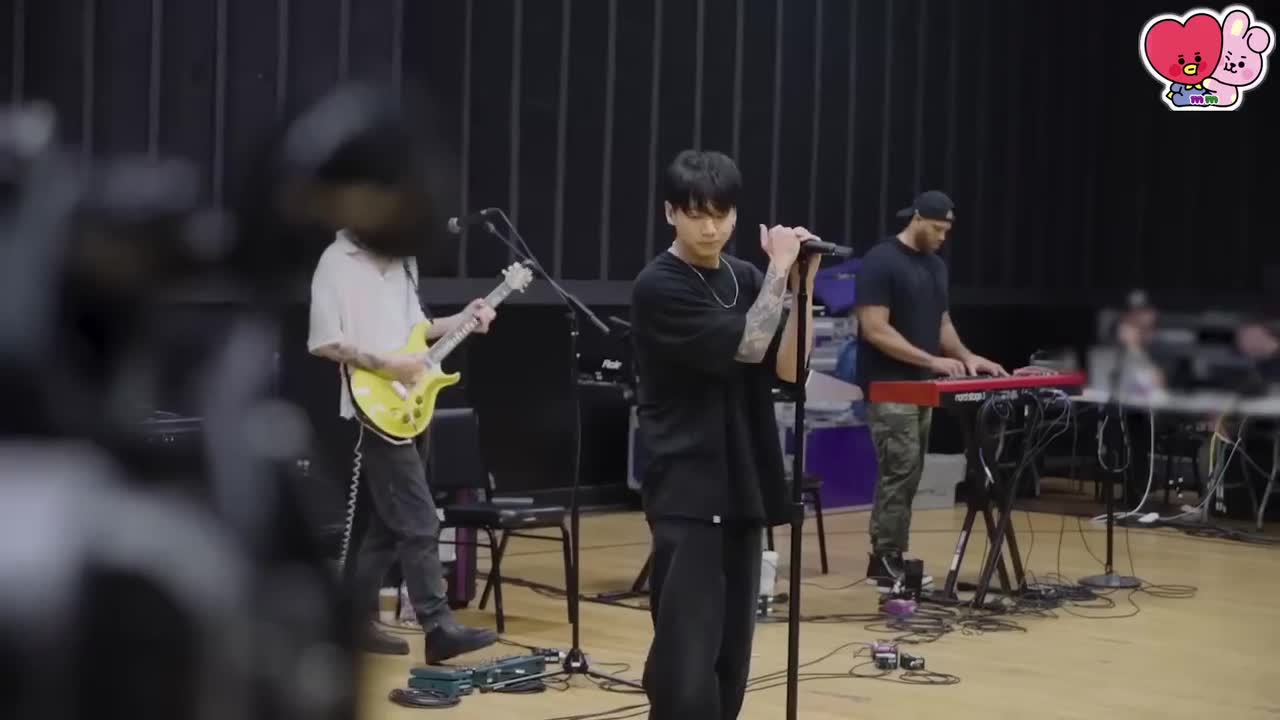 240113 《Standing Next to You》宣传花絮