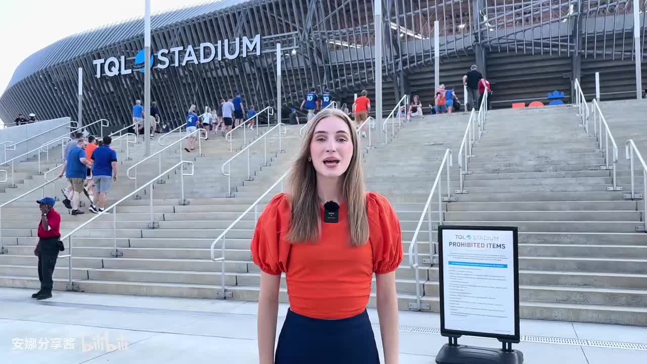 看足球比赛学英语