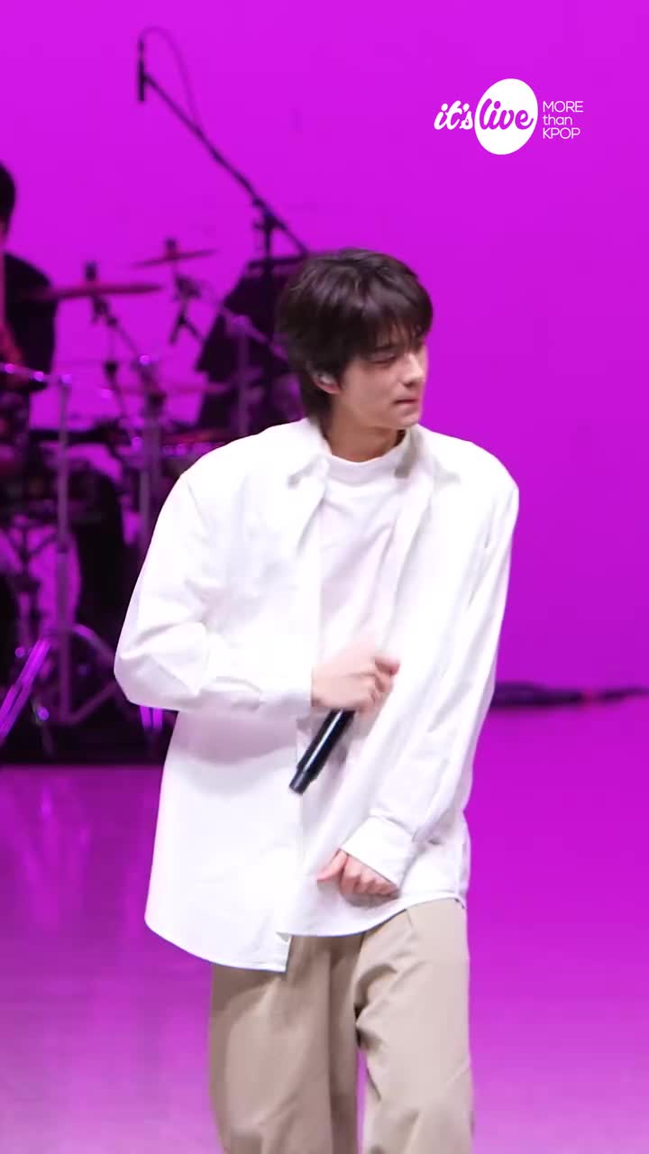 240126 plot twist l it's Live