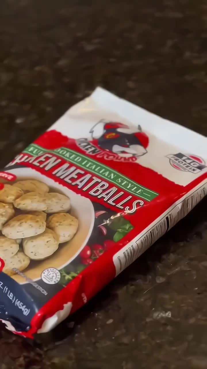 大力王做食物＆用嘴接食物（没接住）