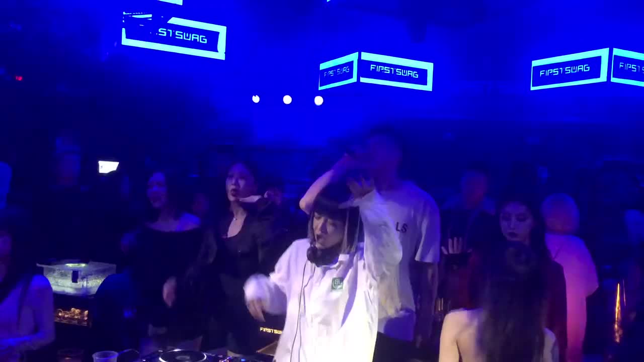 058. 8D小环绕 (Remix) - 撒浪嘿星