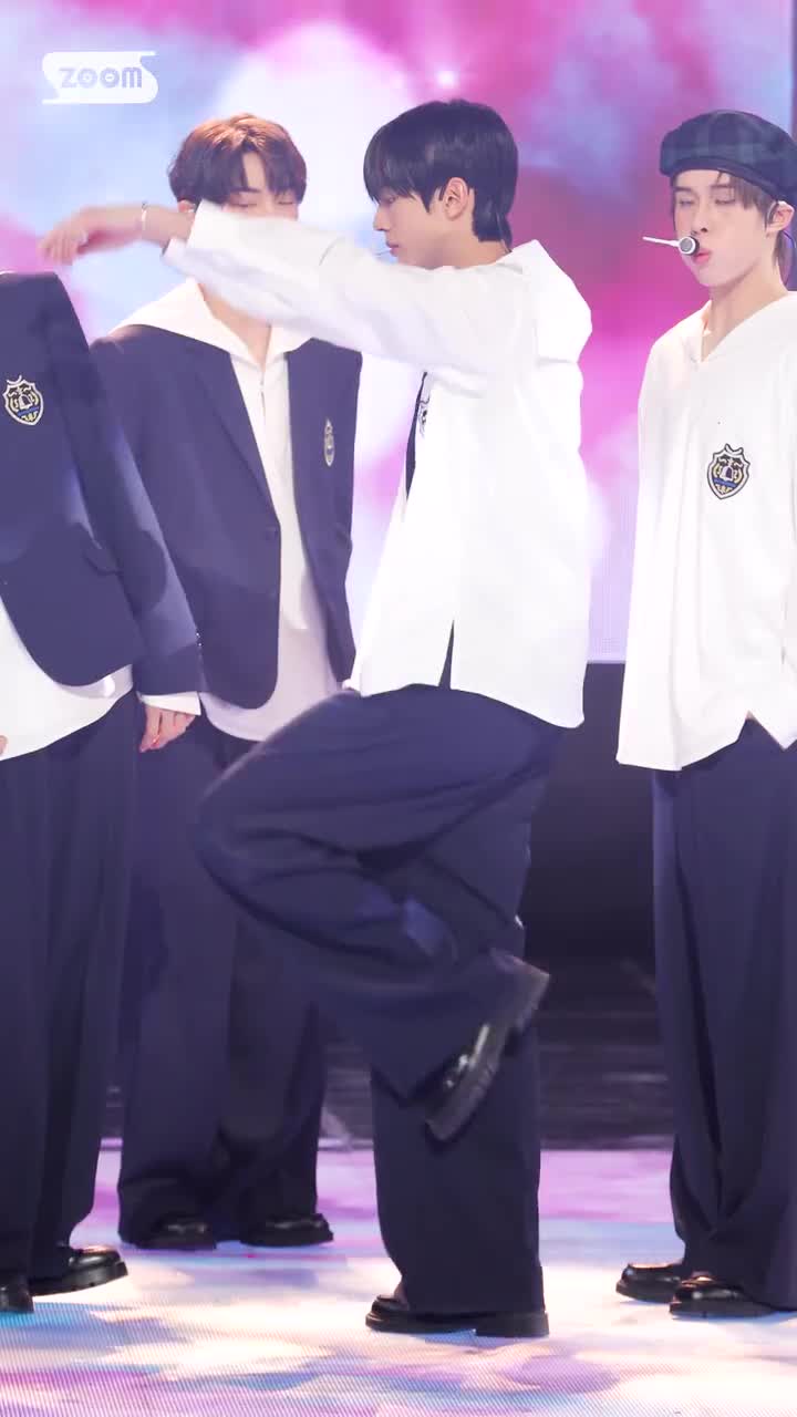 plot twist 240218 DOHOON竖版