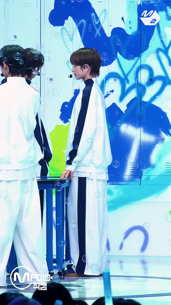 240222 KYUNGMIN竖版