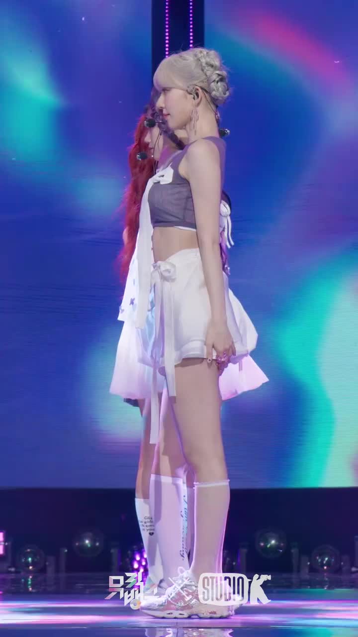 许允真 HUH YUNJIN - Swan Song 竖版直拍