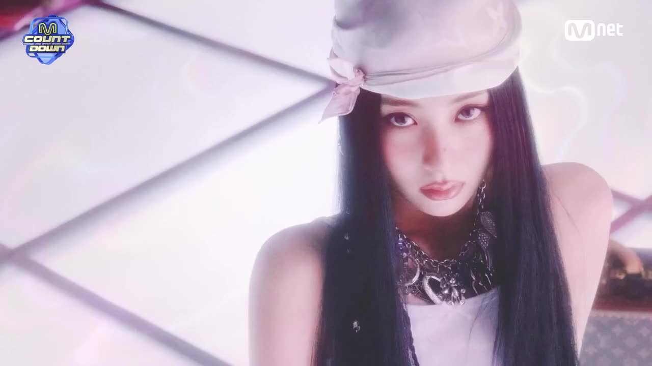 LE SSERAFIM - Swan Song 打歌舞台