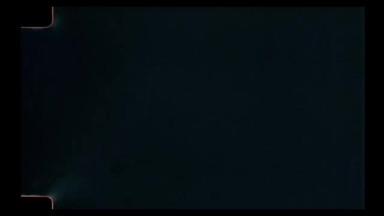 “直到蜡笔用完，我才停止画画。”I Don't Stop Drawing Until My Crayons Run Out.