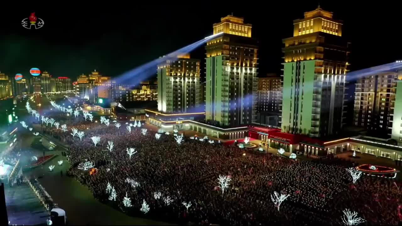 2024改词后版本 和盛地区第二期１万套住宅竣工典礼 金柳京演唱