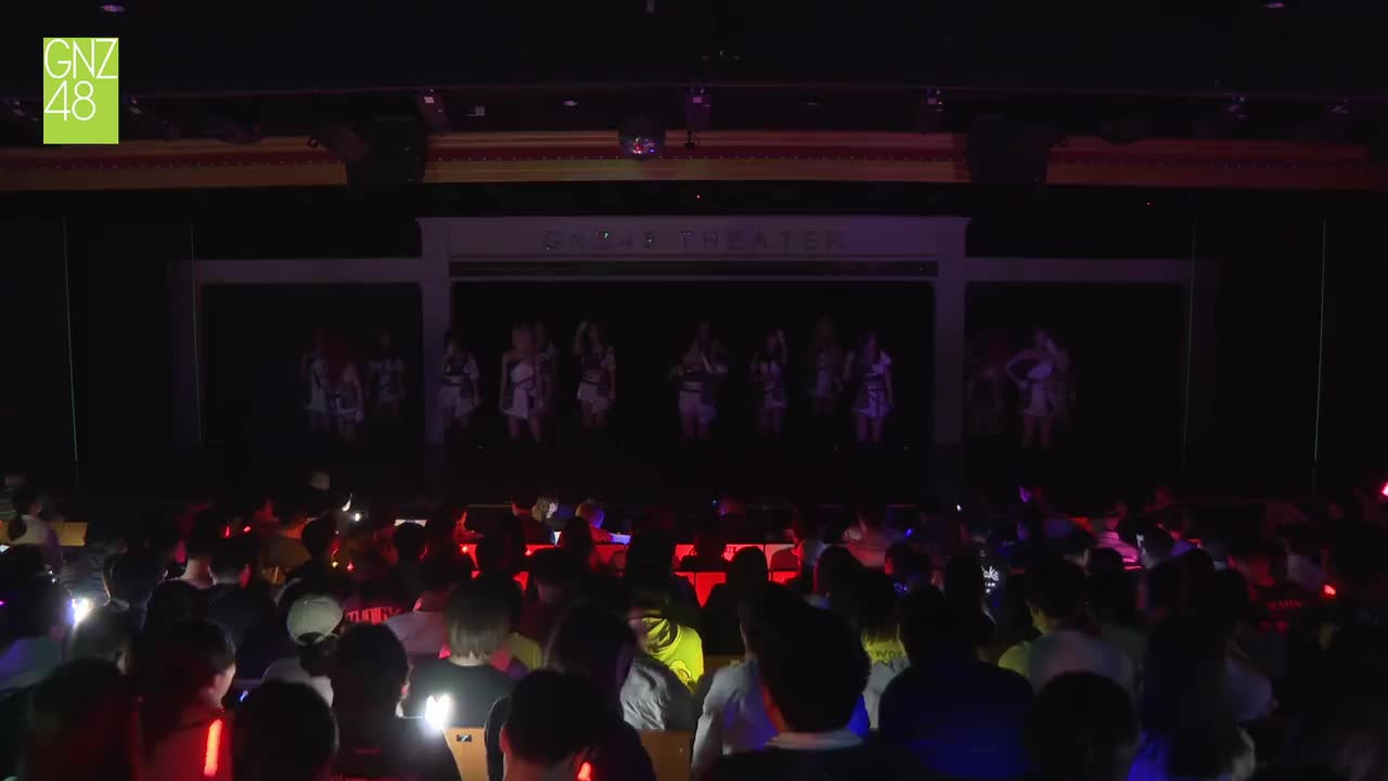 MC1：听到有这套新公演的时候有什么样的想法/排练趣事