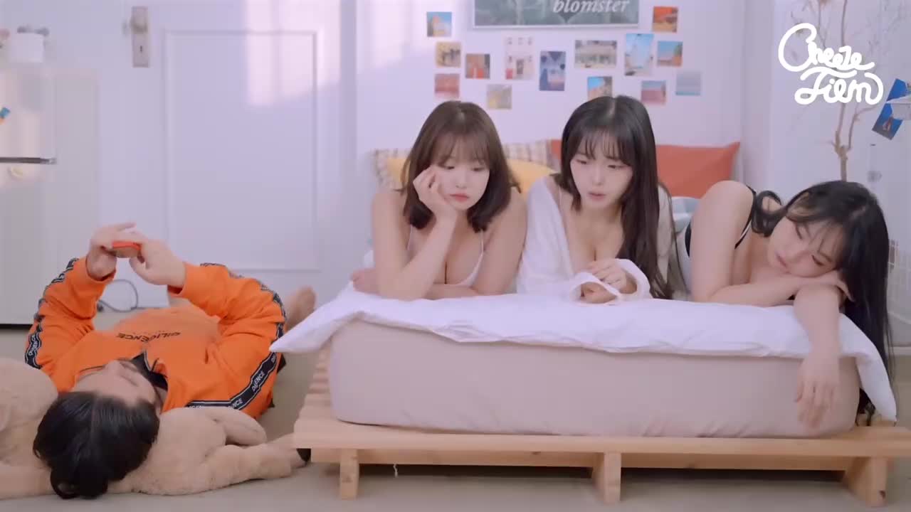 【毛茸茸的世界第四集】在毛茸茸的家里吃东西