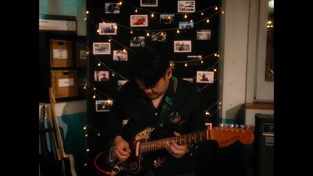 包围 Surround (Live in The Pool)-器乐伴奏