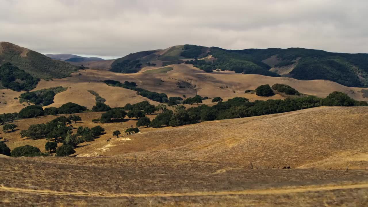 Ranch.To.Table.S01E01.1080p.WEBRip.x264.UMMU.NET