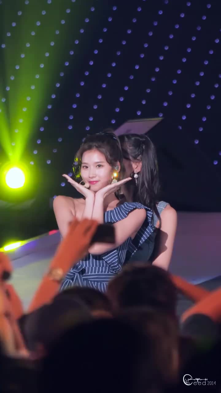 109万/CHEER UP竖版/180717/开放音乐会(cr.Ceed2014)