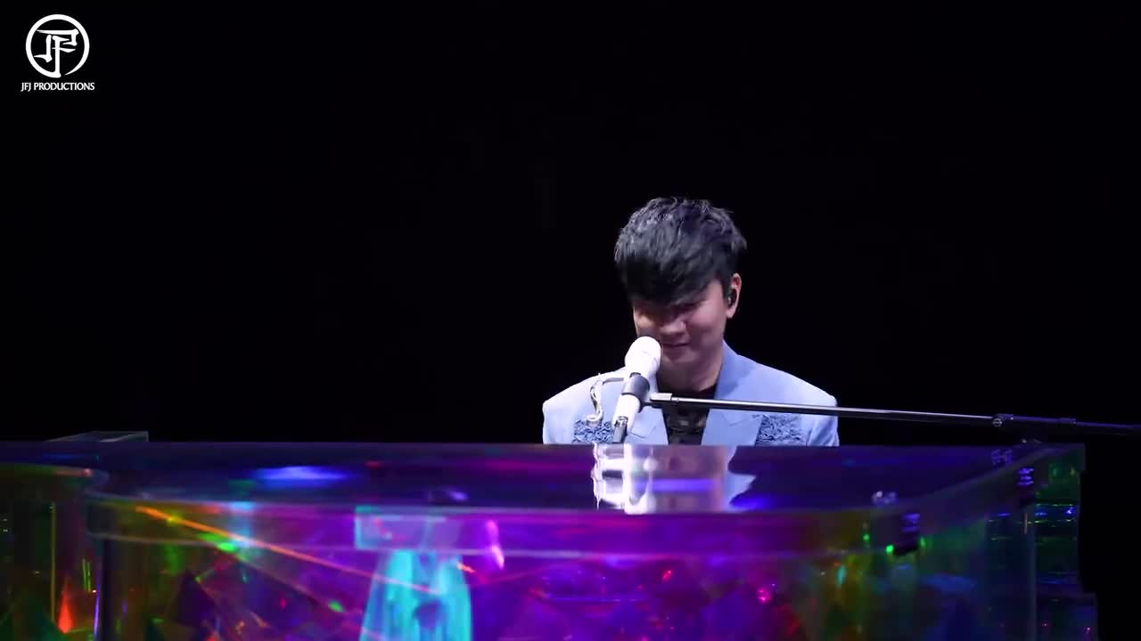 《我不在乎世界如何荒唐》ft.Patti 青岛站202040921