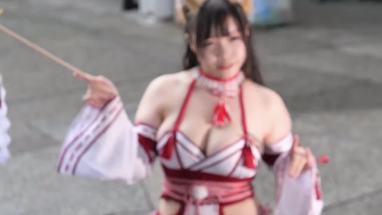 [4K]Fox Shrine Maiden｜狐狸巫女｜台妹cosplayer｜兽耳娘 Kemonomimi